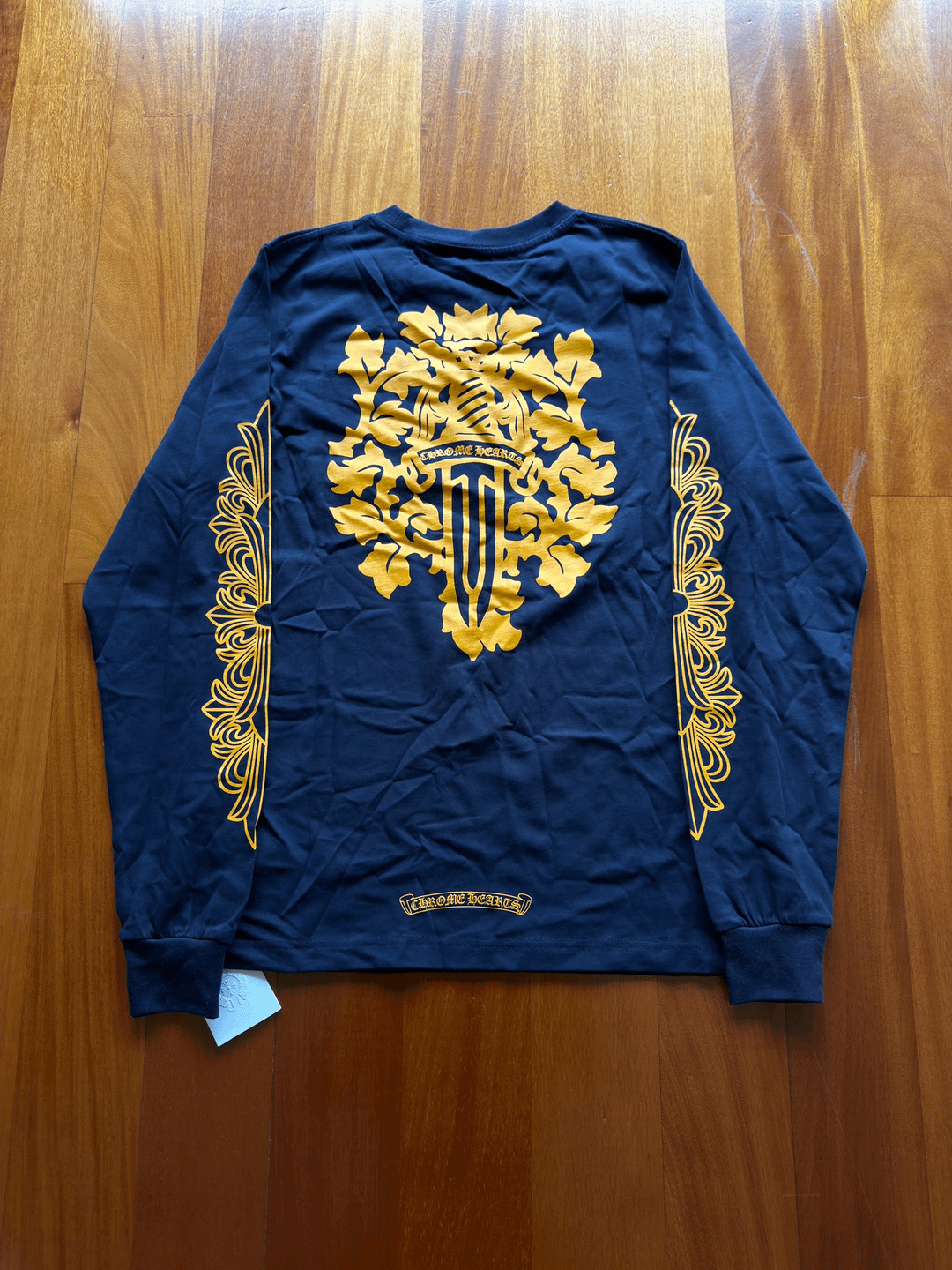Navy graphic long-sleeve top, back